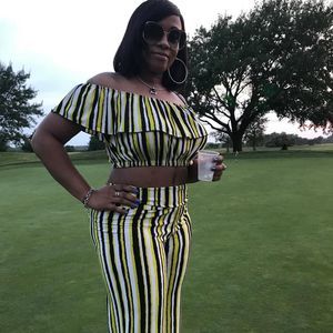 Meet your Posher, Amoy